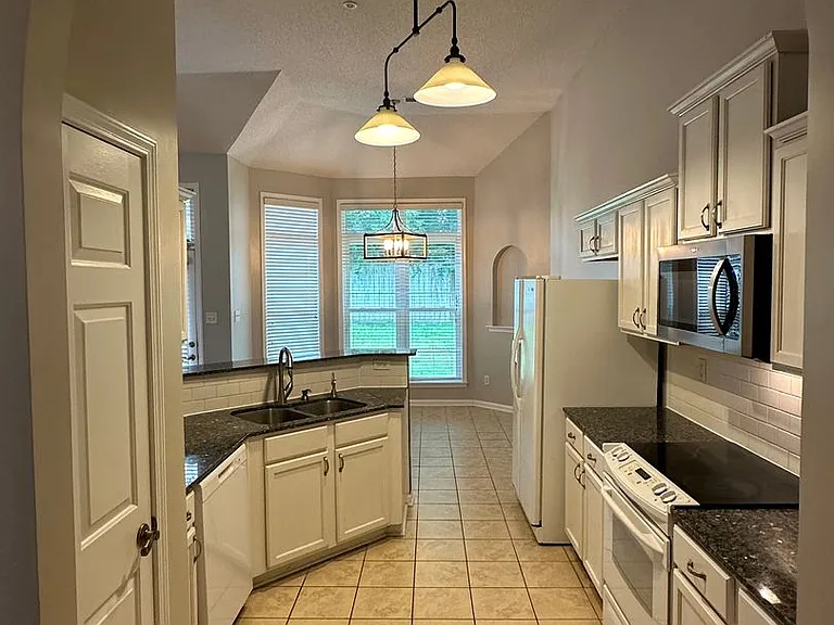 12321 Afton Pl — Photo 13