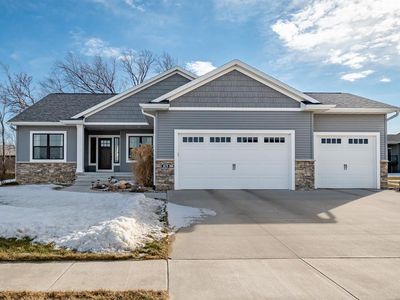 1175 Cedar Springs Dr, Marion, IA, 52302