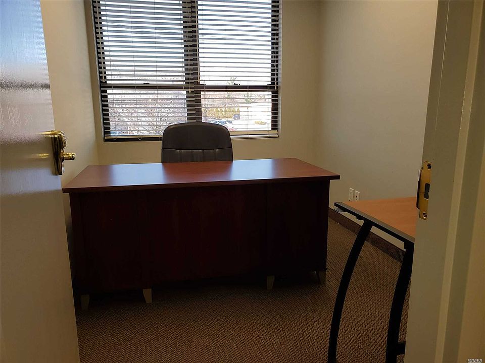 2nd image of 5788 Merrick Rd #204