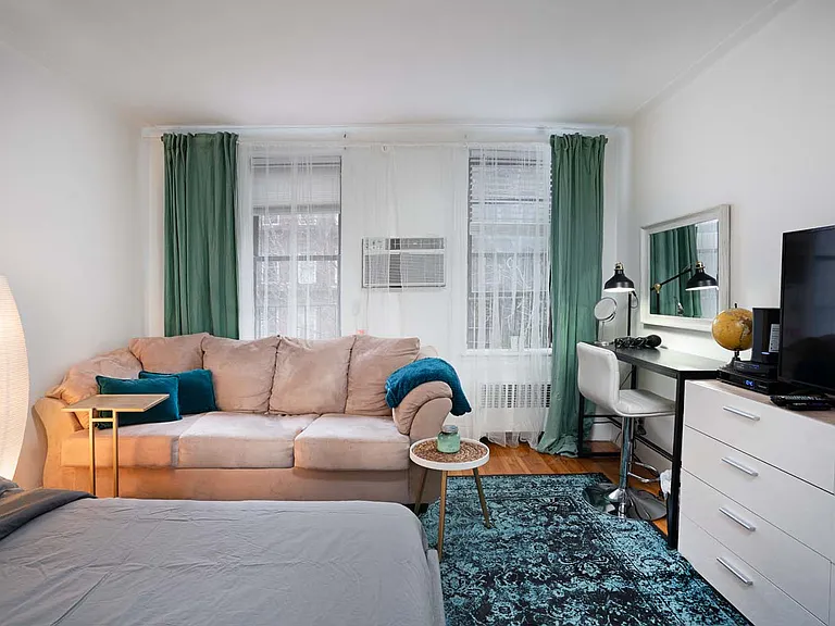 328 E 74th St #4B — Photo 3