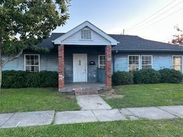 8830 Stroelitz St, New Orleans, LA 70118