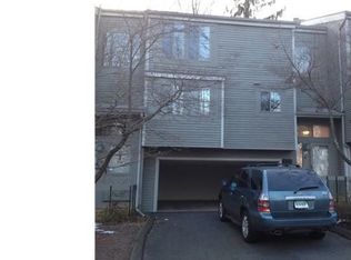 98 Shepard Ave, East Haven, CT 06512