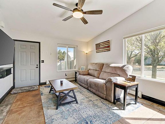 3rd image of 309 1/2 Acoma Dr