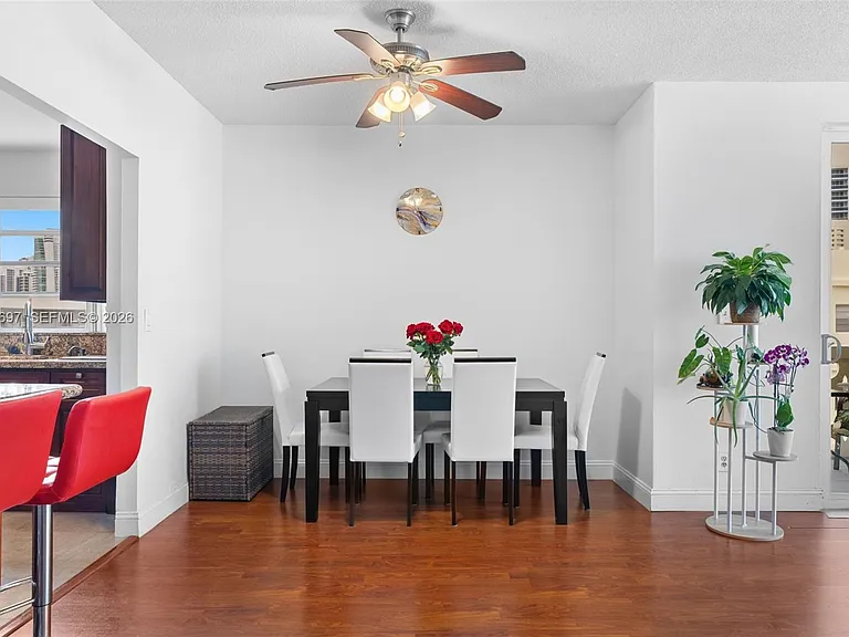 1817 S Ocean Dr #Penthouse 28 — Photo 3