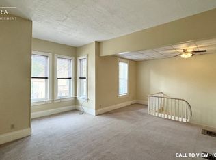 39 Young St E #2, Waterloo, ON N2J2L4