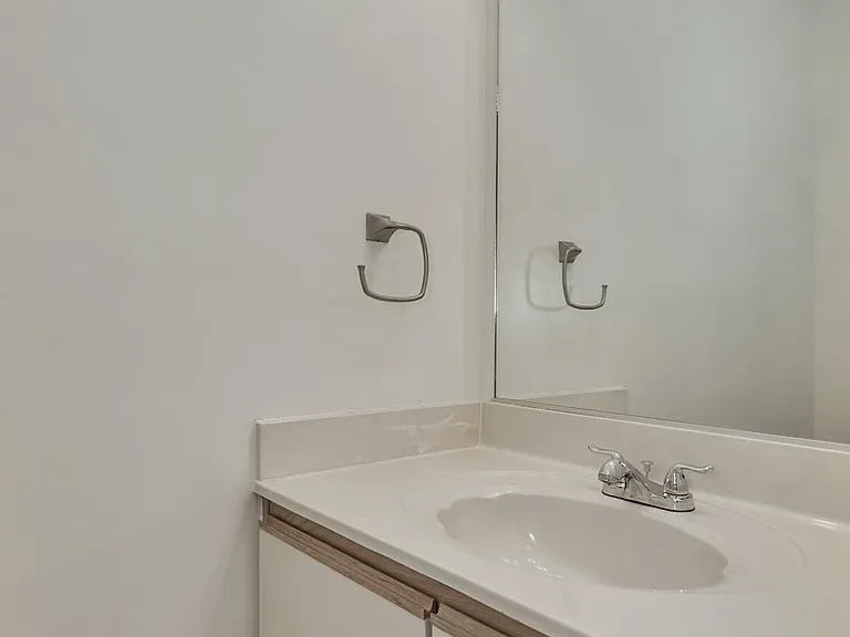 4752 Woodglen Ct — Photo 14