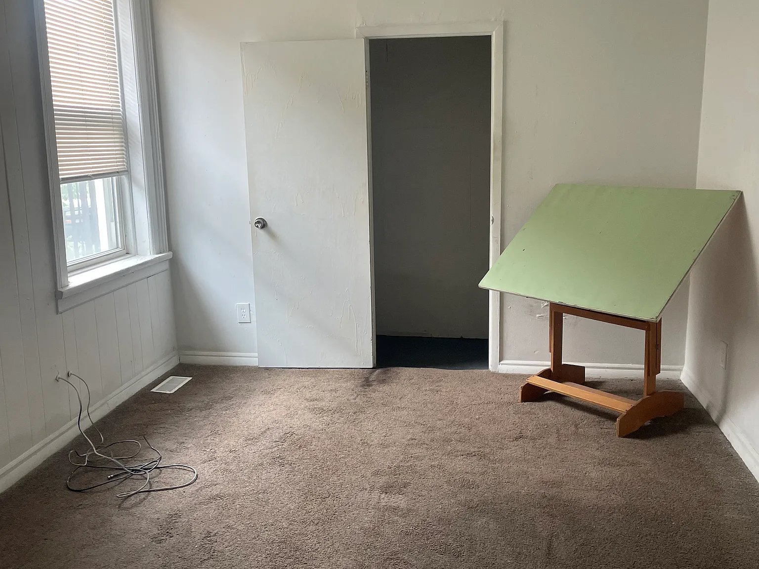 1 bed, 1100 sqft, $950 — Photo 3