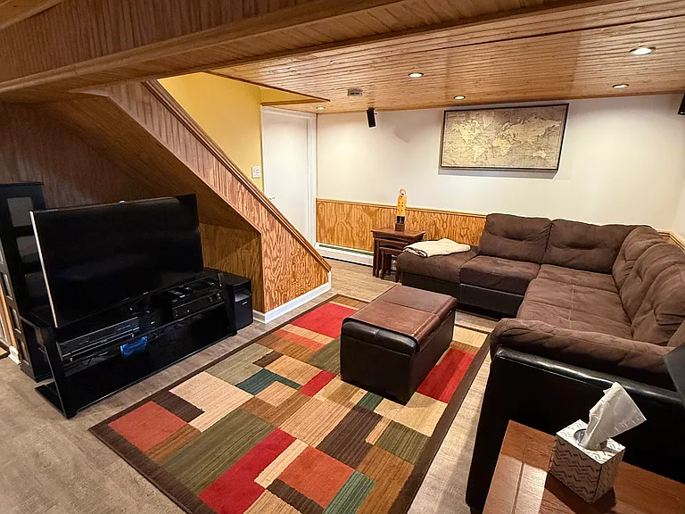 2 Leach Ave — Photo 15