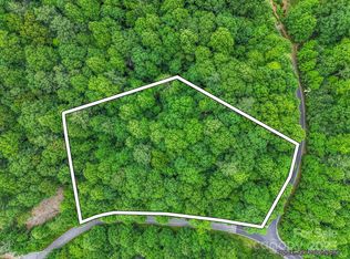 168 Tarnhill Dr, Flat Rock, NC 28731