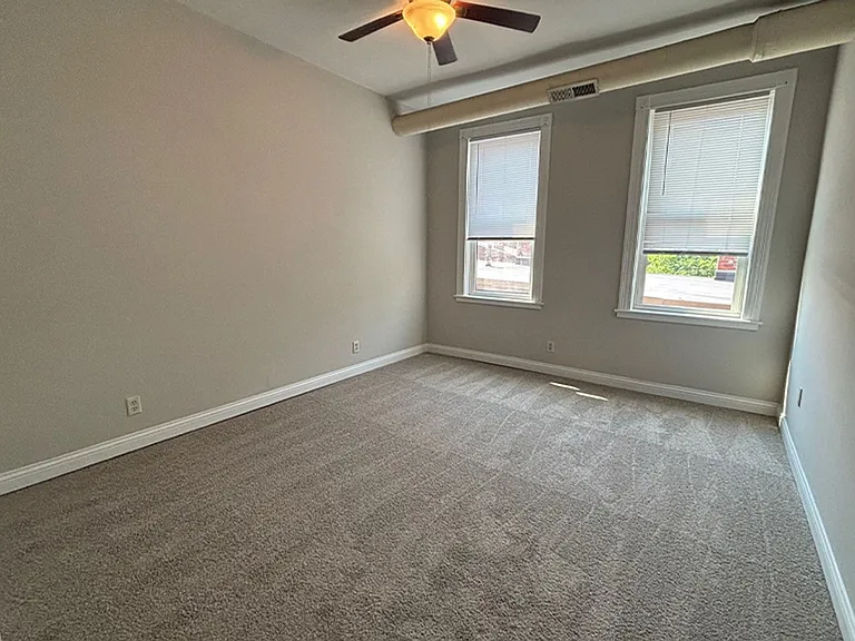3241 Jefferson Ave — Photo 15