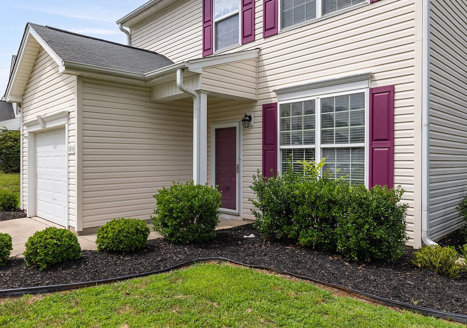 Spacious 3-Bedroom Home with Garage in Desirable Greensboro Neighborhood! — Photo 4