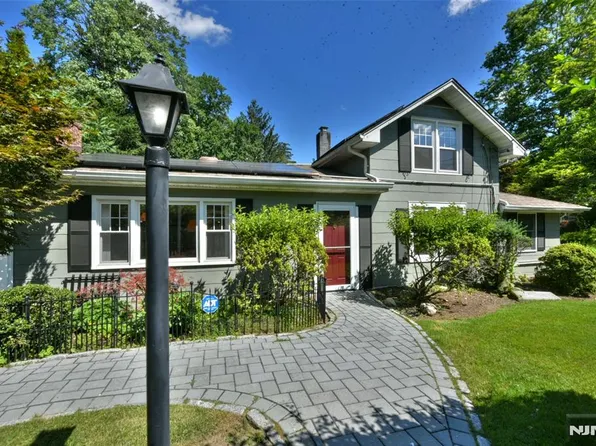 161 Crescent Ave, Ramsey, NJ 07446