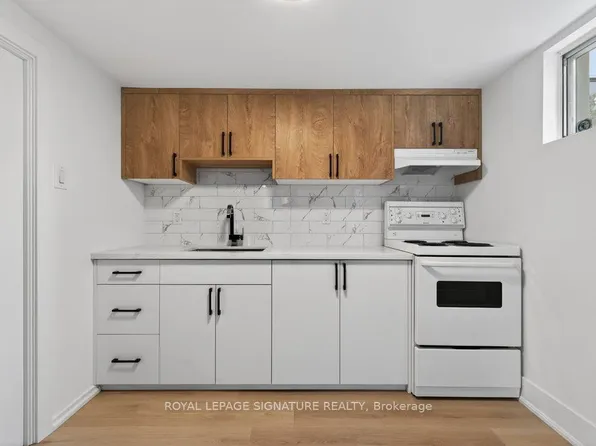 297 Kennedy Rd, Toronto, ON