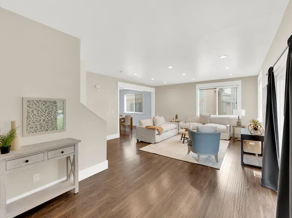 352 Bayside Dr, Saratoga Springs, UT 84045