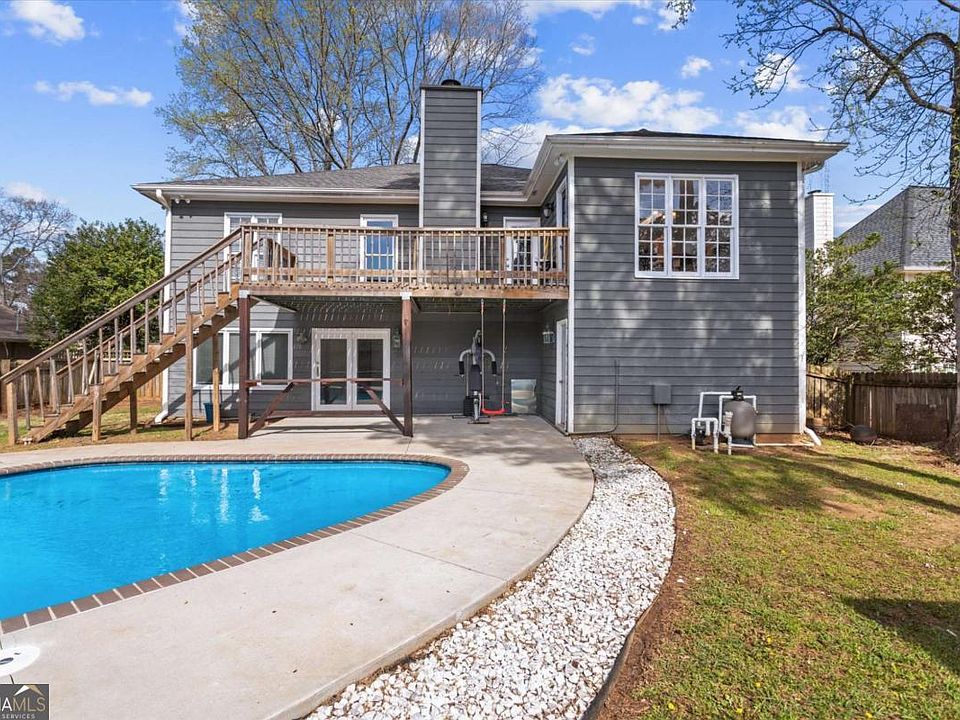 1st image of 870 Hounds Ridge Ct
