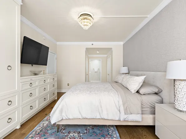 1125 Maxwell Lane image 16 of 40