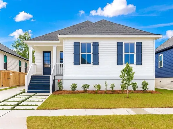 3924 Norwood Dr, Chalmette, LA 70043