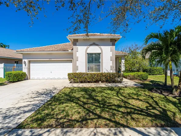 16205 SW 11th St, Pembroke Pines, FL 33027