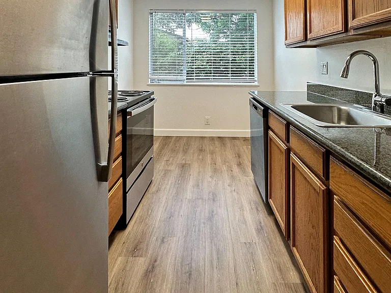 The Chase Apartment Homes — Photo 7