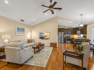 700 Lochwick Ter #7, Palm Beach Gardens, FL 33418