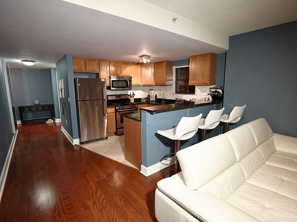 1st image of 4301 Park Ave APT 5E