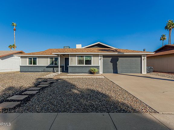 2nd image of 682 W GAIL Drive