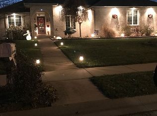 3701 Windshire Dr, Springfield, IL 62704