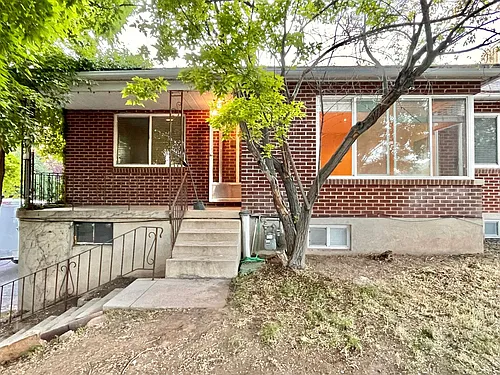 2131 E. Atkin Ave. Photo 1
