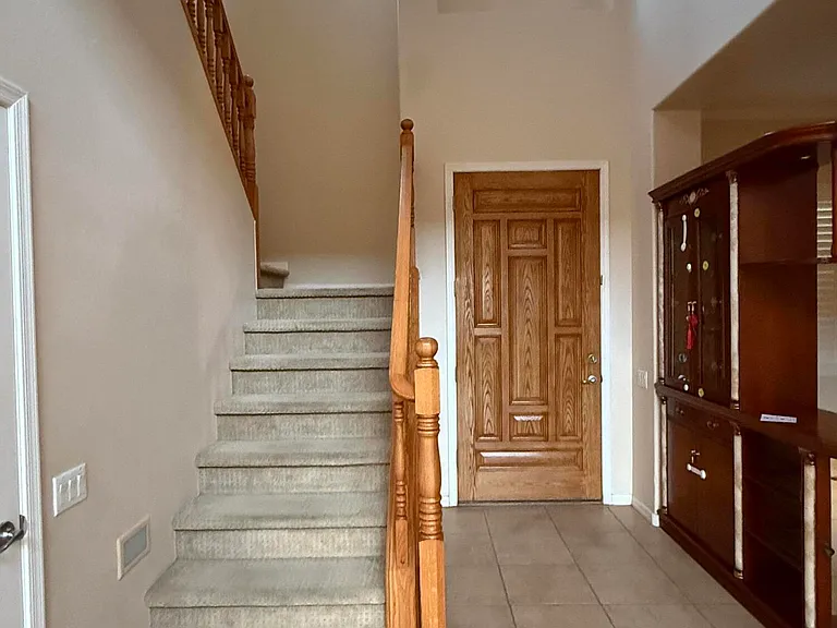 642 E Torrey Pines Pl — Photo 18