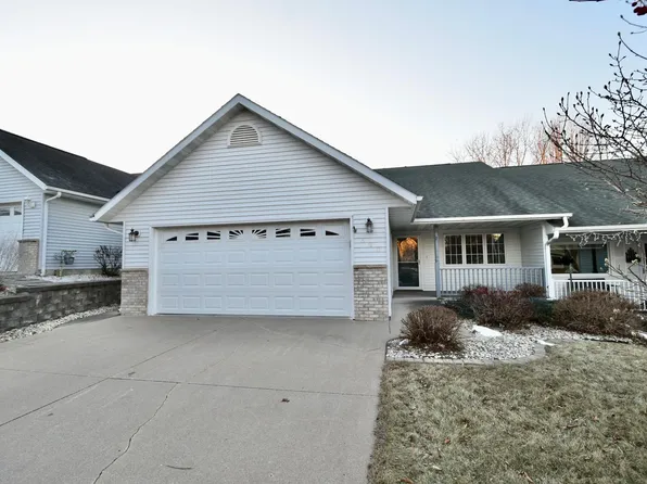 690 Jefferson Dr, Zumbrota, MN 55992