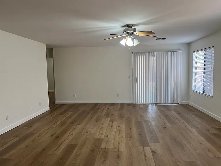 13715 W Marissa Dr — Photo 2