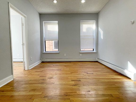 2nd image of 1620 Prospect Pl #2R