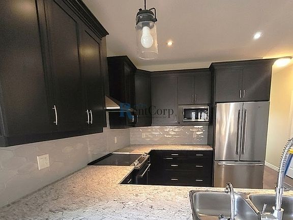 5th image of 92 Thomas St #1
