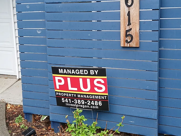 1615 NW Portland Ave #1 — Photo 1