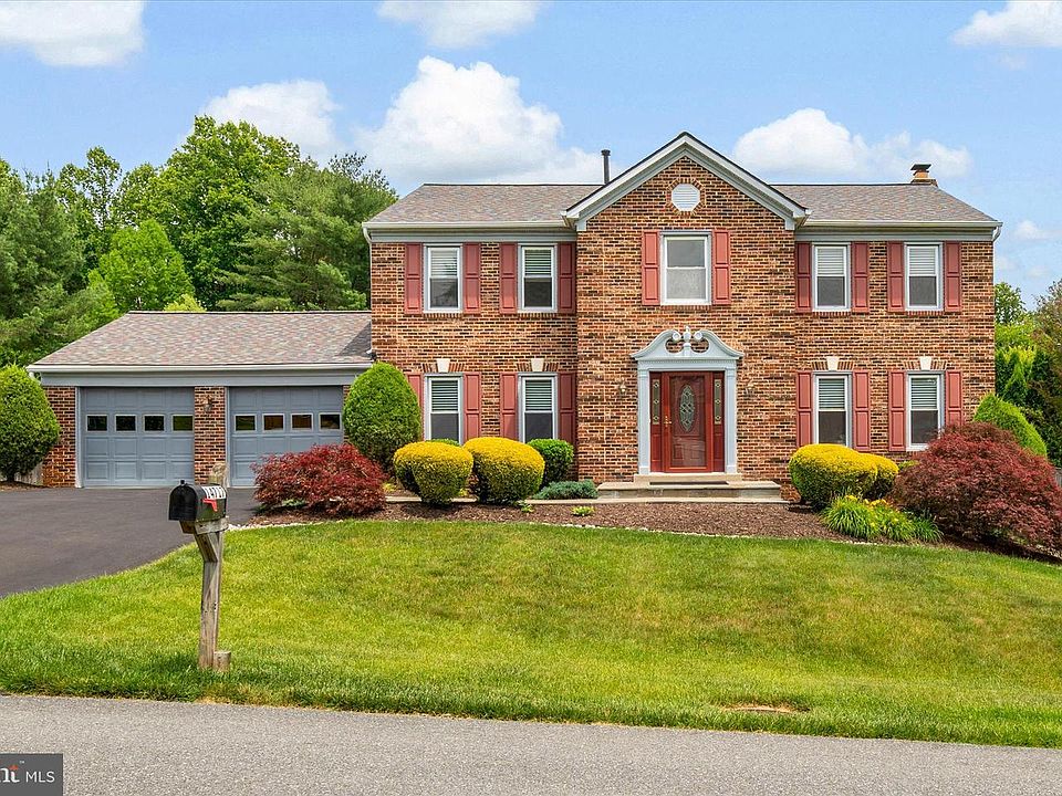 1st image of 14717 Laurelwood Ln