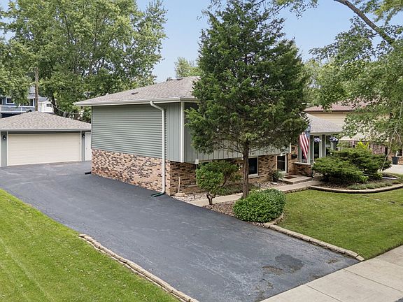 2nd image of 14735 Highland Ave