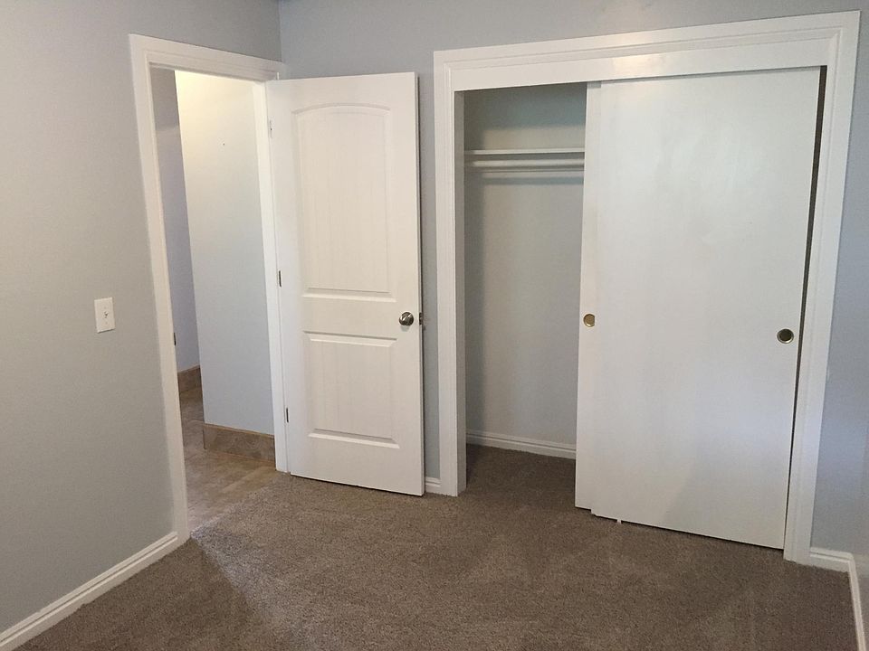 2nd image of 423 E Welby Ave #1