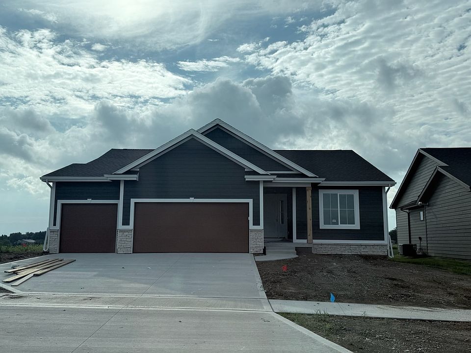 1st image of 3193 Marigold Cir