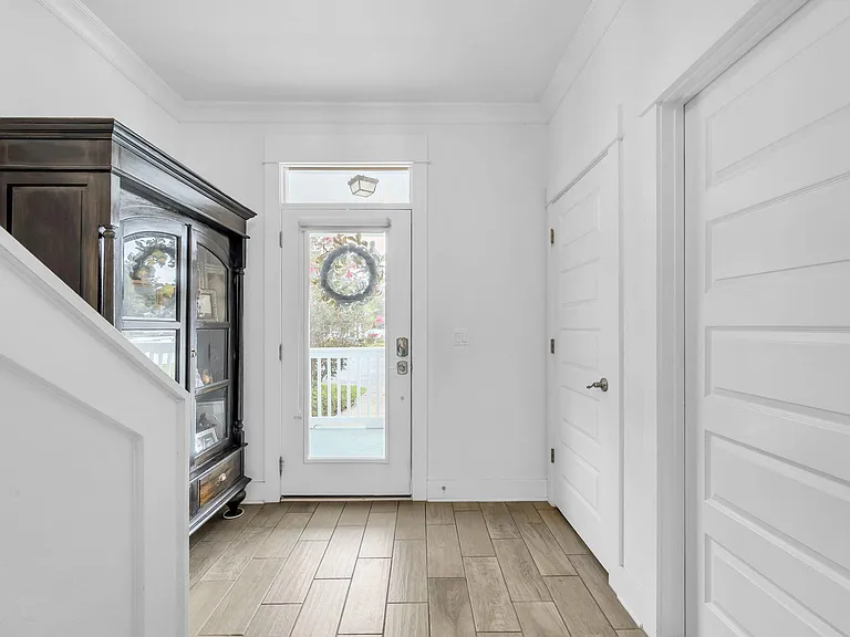 61 Oakley Ct — Photo 16