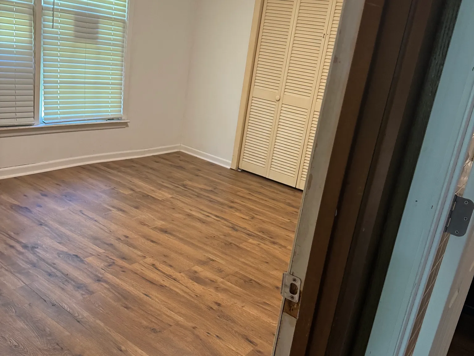 2 bed, 1000 sqft, $1,100 — Photo 4
