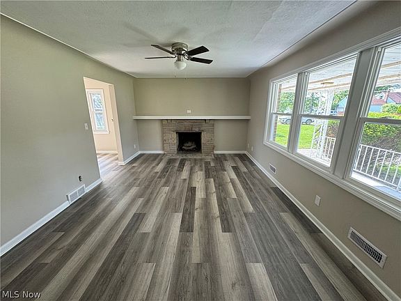 2nd image of 1923 Wakefield Ave
