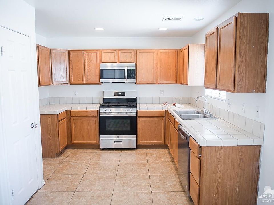 2nd image of 15546 Avenida Florencita