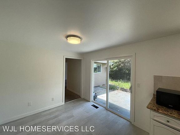 4th image of 2227 168th Ave NE