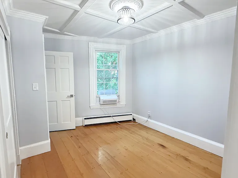 94 Bartlett St #3 — Photo 6