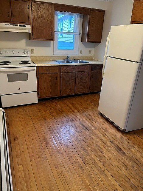 1st image of 2 Jackson Ave APT 2