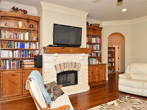 4th image of 5300 Woodall Ct