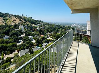 3847 Oakfield Dr, Sherman Oaks, CA 91423