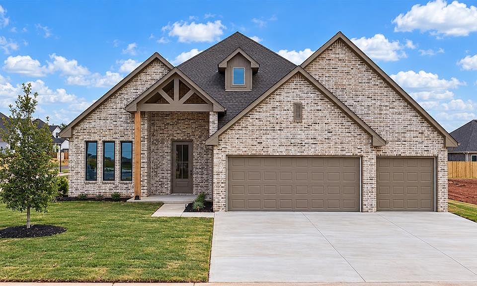 1st image of 709 Manzano Dr