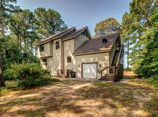 11490 Swan Dr, Machipongo, VA 23405