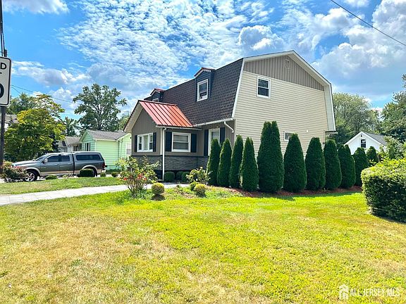 4th image of 420 Church Ln